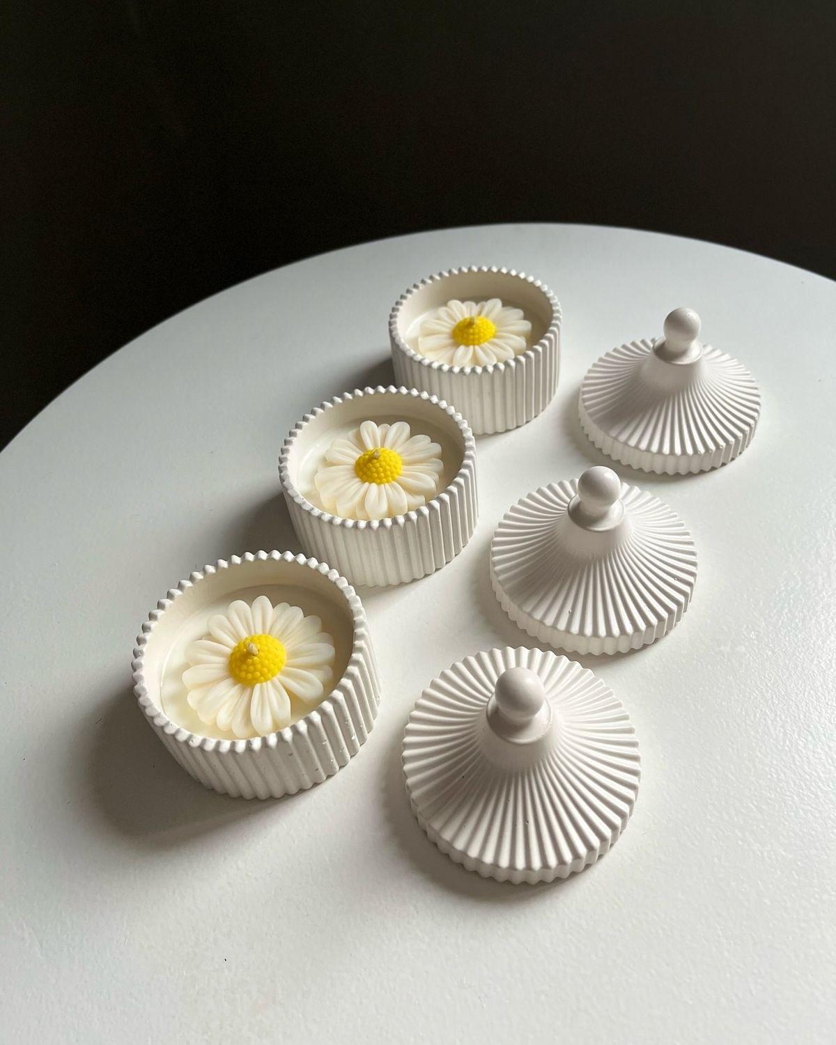 Daisy’s jar candle - Image 1